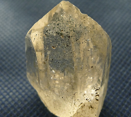 水晶　原石　内包物 ヒマラヤ水晶原石特殊内包物024 ダブルポイントに黒雲母付着